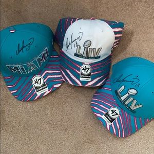 Set of 3 SUPERBOWL LIV signed hats from Dan Marino